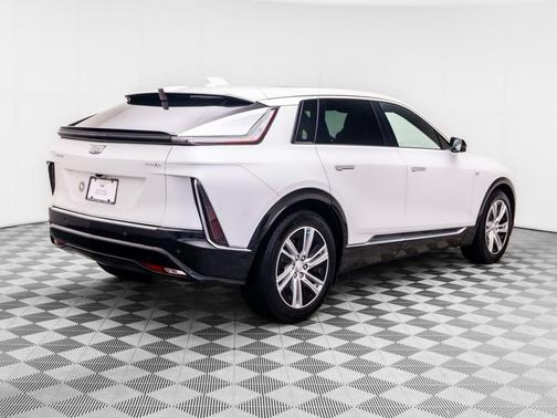 Crystal White Tricoat 2024 Cadillac LYRIQ Tech