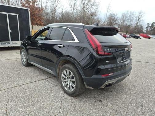 2023 Cadillac XT4 Premium Luxury