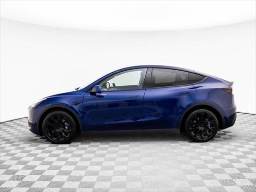 2022 Tesla Model Y Long Range Dual Motor All-Wheel Drive
