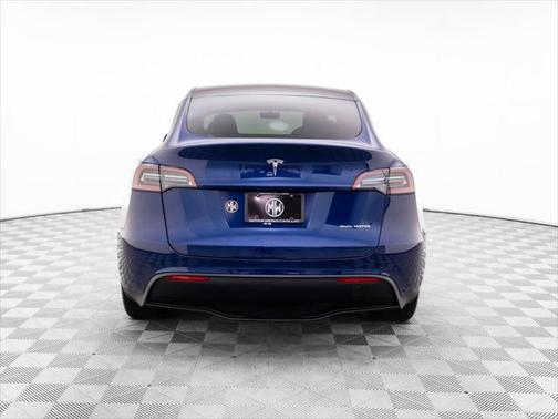 2022 Tesla Model Y Long Range Dual Motor All-Wheel Drive