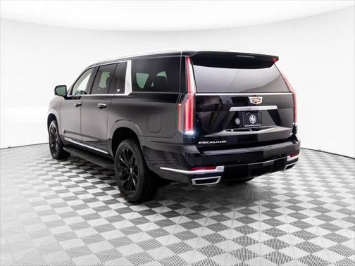 2025 Cadillac Escalade ESV Premium Luxury