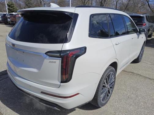 2022 Cadillac XT6 Sport AWD