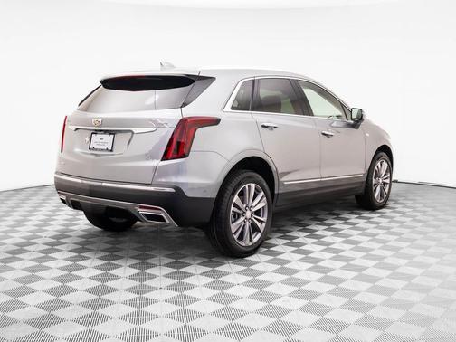 Argent Silver Metallic 2026 Cadillac XT5 Premium Luxury