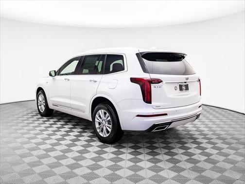 2025 Cadillac XT6 Luxury AWD