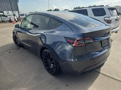 2022 Tesla Model Y Performance Dual Motor All-Wheel Drive