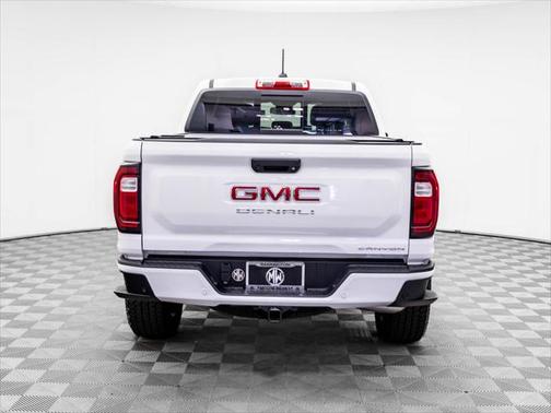 2024 GMC Canyon Denali