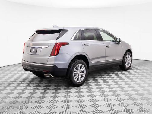 2026 Cadillac XT5 Luxury