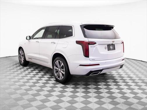 2025 Cadillac XT6 Premium Luxury AWD