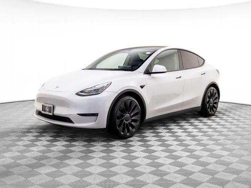 2022 Tesla Model Y Long Range Dual Motor All-Wheel Drive