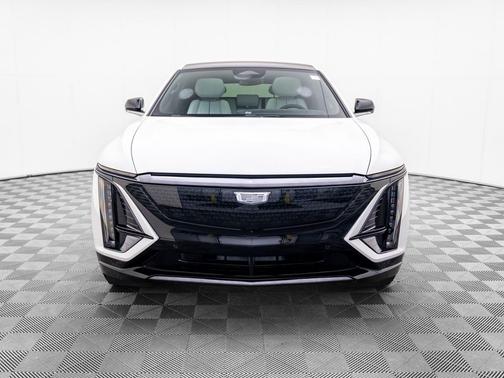 2025 Cadillac LYRIQ Sport