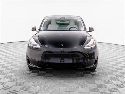 2022 Tesla Model Y Long Range Dual Motor All-Wheel Drive