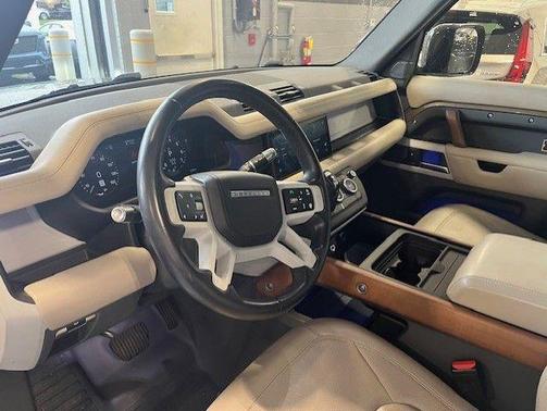 2020 Land Rover Defender 110 HSE