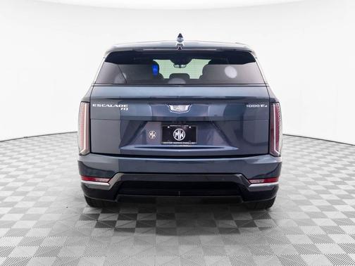 2025 Cadillac Escalade IQ Sport 1