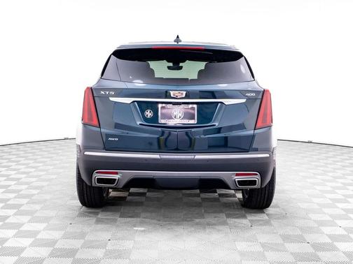 Emerald Lake Metallic 2026 Cadillac XT5 Premium Luxury