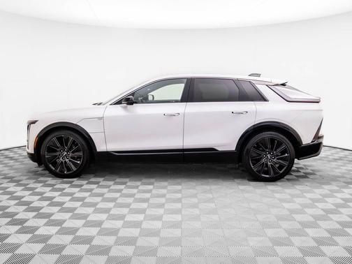 2024 Cadillac LYRIQ Sport