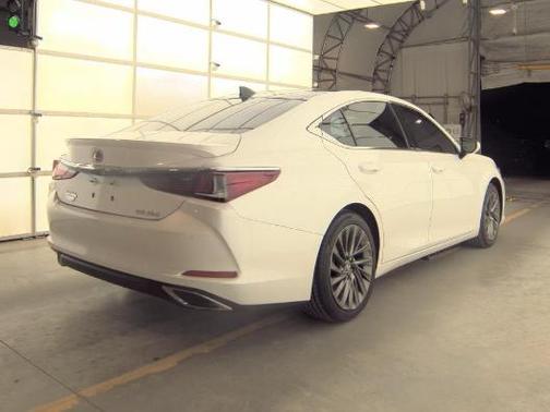 2024 Lexus ES 350 Ultra Luxury