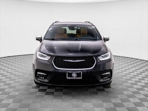 2022 Chrysler Pacifica L