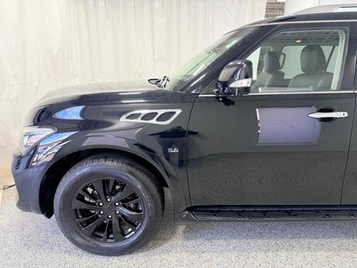 2016 INFINITI QX80 Base