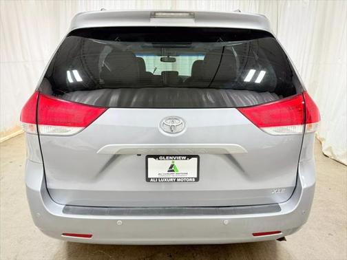 2011 Toyota Sienna XLE