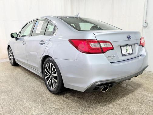 Ice Silver Metallic 2019 Subaru Legacy Premium