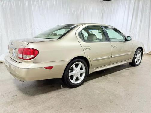 2004 INFINITI I35 Luxury