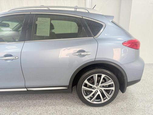 2017 INFINITI QX50 Base