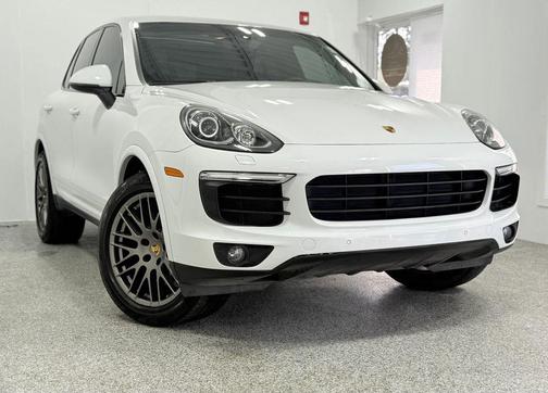 2018 Porsche Cayenne Platinum Edition