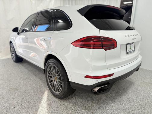 2018 Porsche Cayenne Platinum Edition