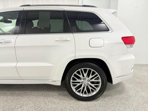 2018 Jeep Grand Cherokee Summit
