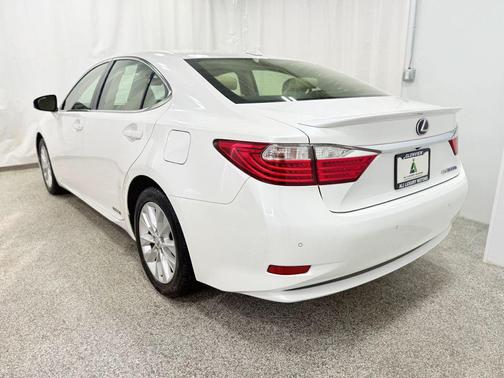 2014 Lexus ES 300h Base
