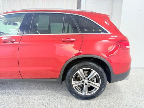 2017 Mercedes-Benz GLC 300 Base