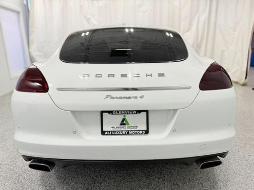 2013 Porsche Panamera 4