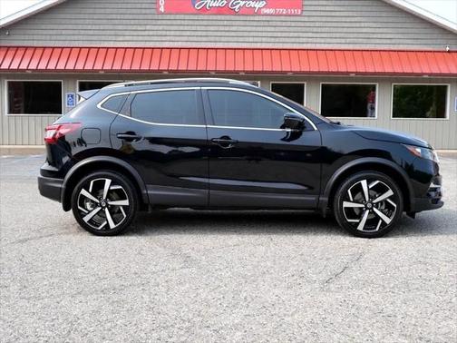 2021 Nissan Rogue Sport SV