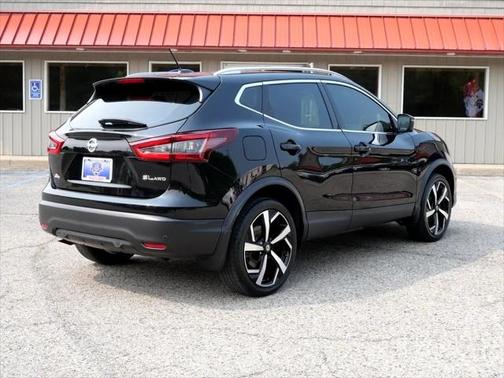 2021 Nissan Rogue Sport SV