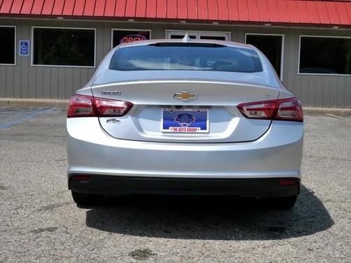 2022 Chevrolet Malibu FWD LT