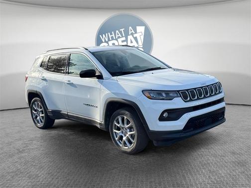 2022 Jeep Compass Latitude Lux