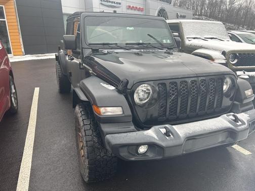 2020 Jeep Gladiator Sport
