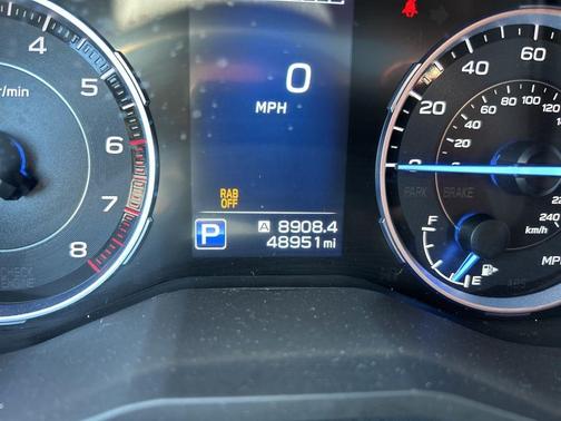 Crystal White Pearl 2020 Subaru Ascent Limited 7-Passenger