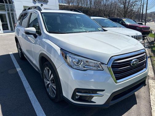 Crystal White Pearl 2020 Subaru Ascent Limited 7-Passenger