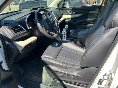 Crystal White Pearl 2020 Subaru Ascent Limited 7-Passenger