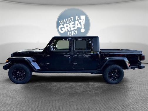 2022 Jeep Gladiator Sport