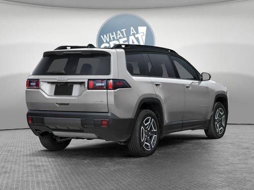 Silver Zynith Clearcoat 2026 Jeep Cherokee LAREDO/LIMITED