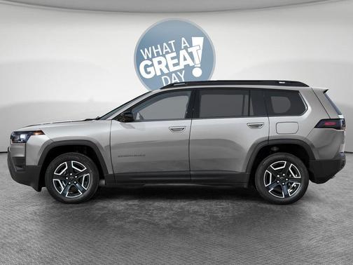Silver Zynith Clearcoat 2026 Jeep Cherokee LAREDO/LIMITED