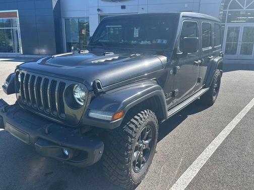 Granite Crystal Clearcoat Metallic 2019 Jeep Wrangler Unlimited Sahara