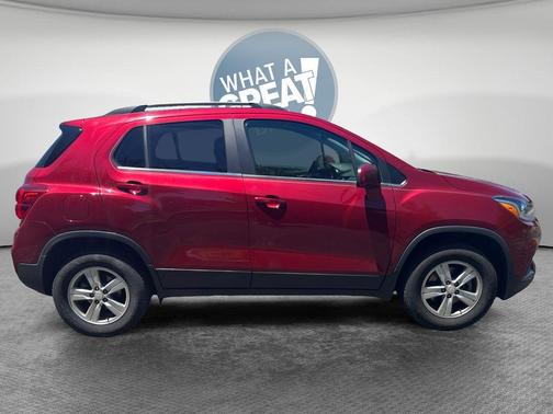 Cajun Red Tintcoat 2019 Chevrolet Trax LT