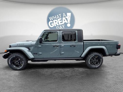 2026 Jeep Gladiator Sport