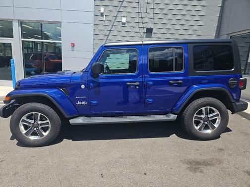 Ocean Blue Metallic 2018 Jeep Wrangler Unlimited Sahara