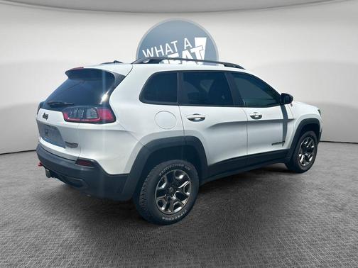 Bright White Clearcoat 2019 Jeep Cherokee Trailhawk