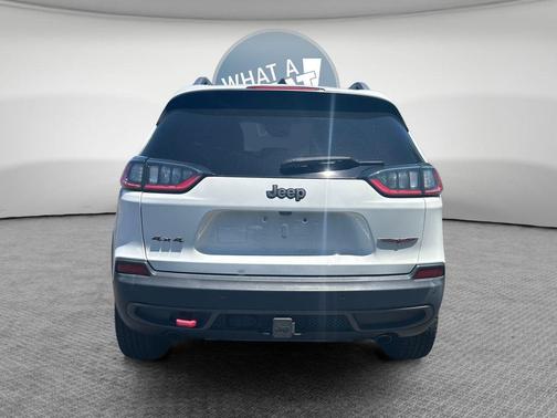 Bright White Clearcoat 2019 Jeep Cherokee Trailhawk