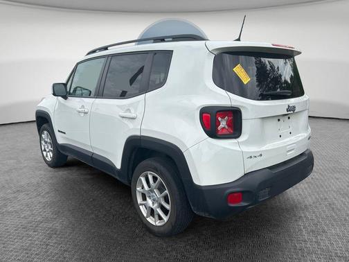 Alpine White Clearcoat 2021 Jeep Renegade Latitude